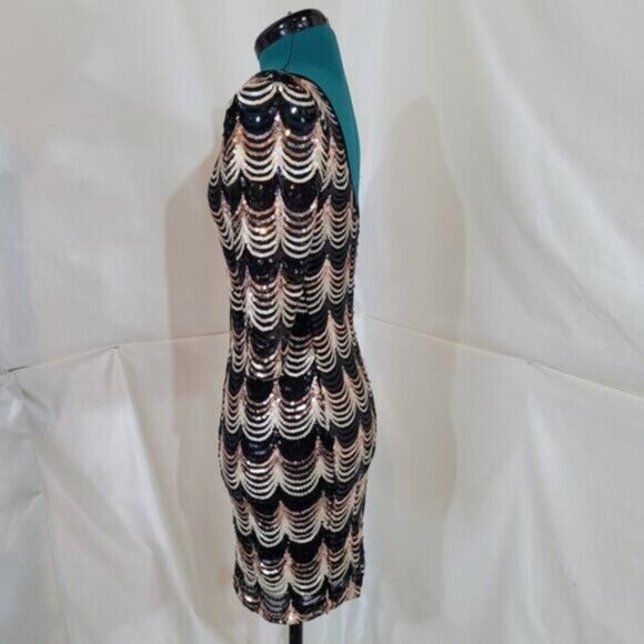 Crystal Doll by Dolls Kill Juniors' Sequined Bodycon Dress - Size Large - Picture 4 of 10